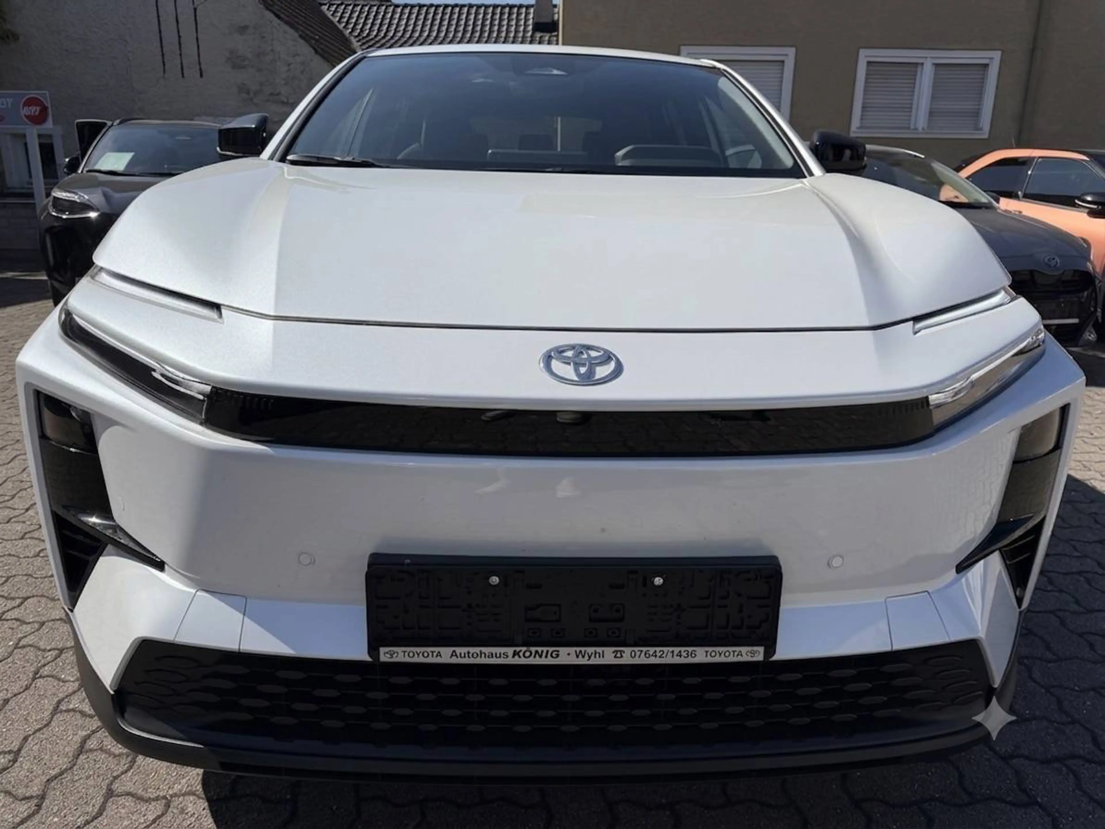 Toyota C-HR+ 165 kW Teamplayer — photo 2