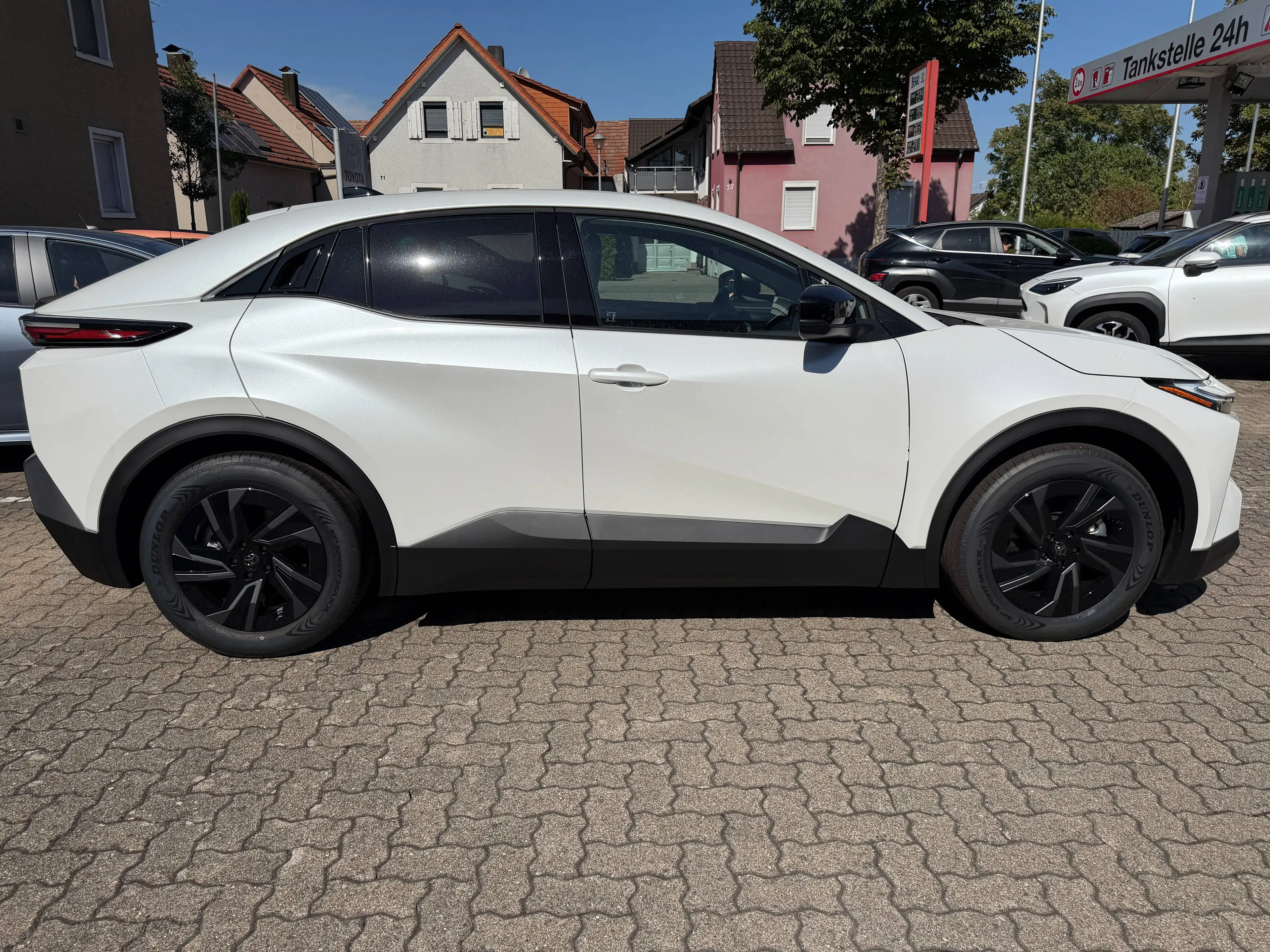 Toyota C-HR+ 165 kW Teamplayer — photo 7
