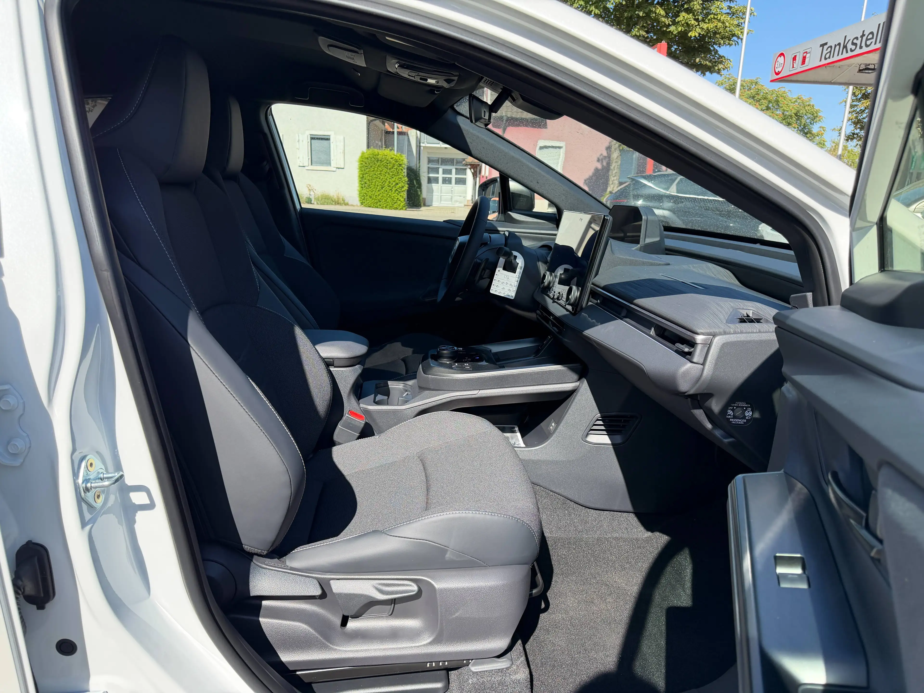 Toyota C-HR+ 165 kW Teamplayer — photo 10
