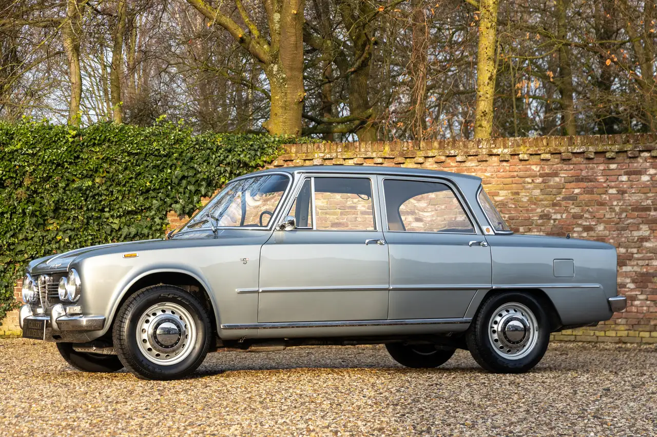 Alfa Romeo Giulia 1600 S Scioneri "Rare and unique" (Certificato di, foto 7