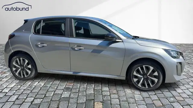 Peugeot 208 view 4