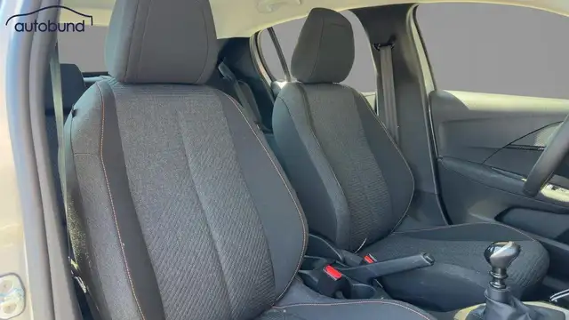 Peugeot 208 view 6