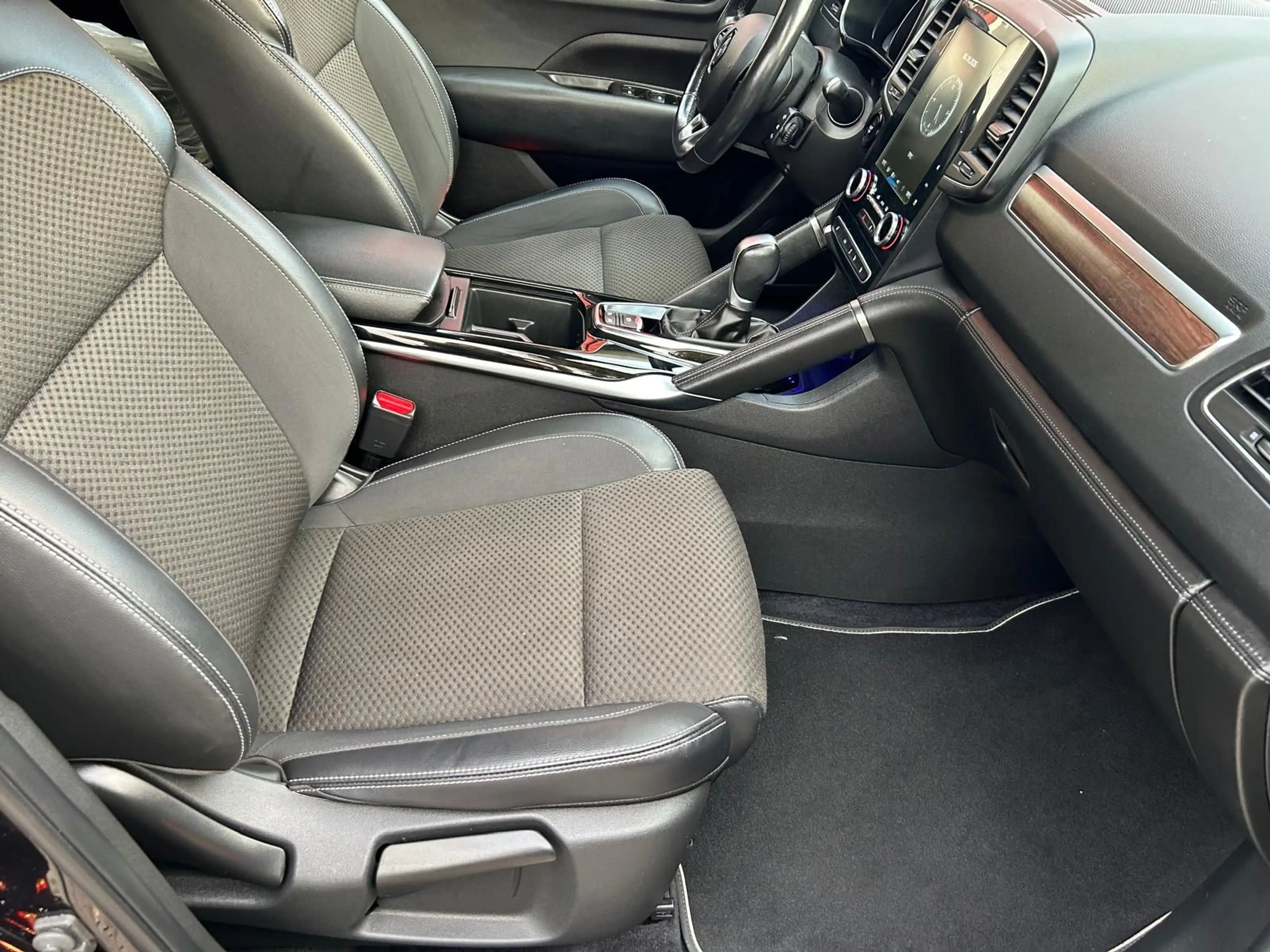 Renault Koleos Limited/NAVI/SHZ/TEMP/KAM/PDC/S+W/LRHZ — photo 15