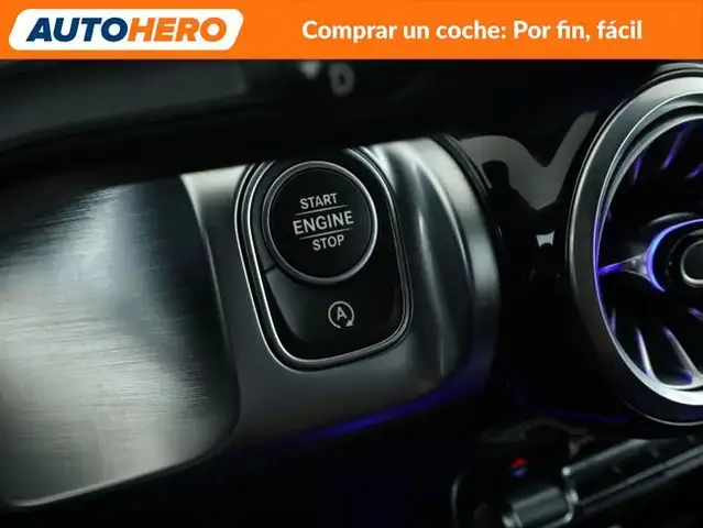 Mercedes-Benz GLB view 30