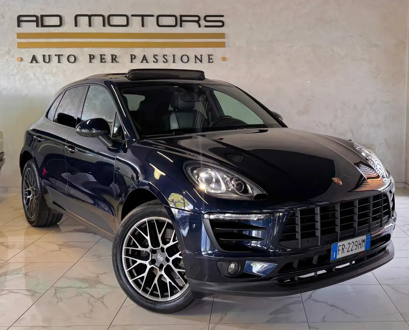 Porsche Macan Benzina IVA ESPOSTA Unico Proprietario - 1