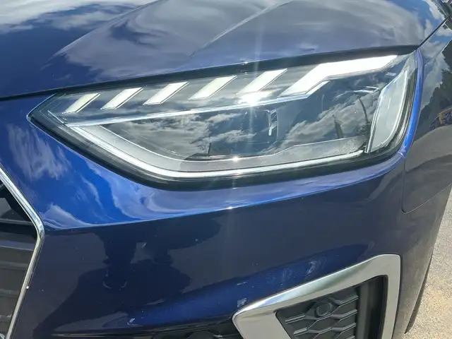 Audi A4 view 18