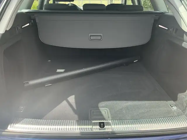 Audi A4 view 19
