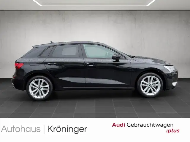 Audi A3 view 4