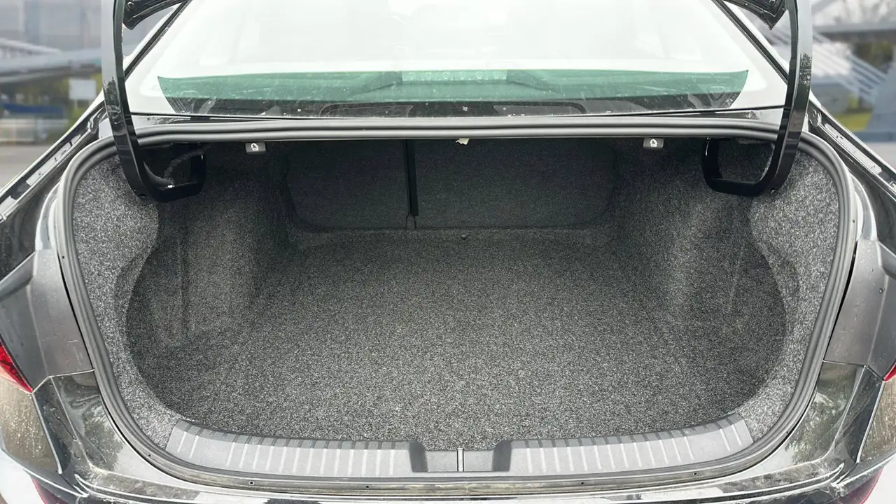Volkswagen Jetta снимка Volkswagen Jetta