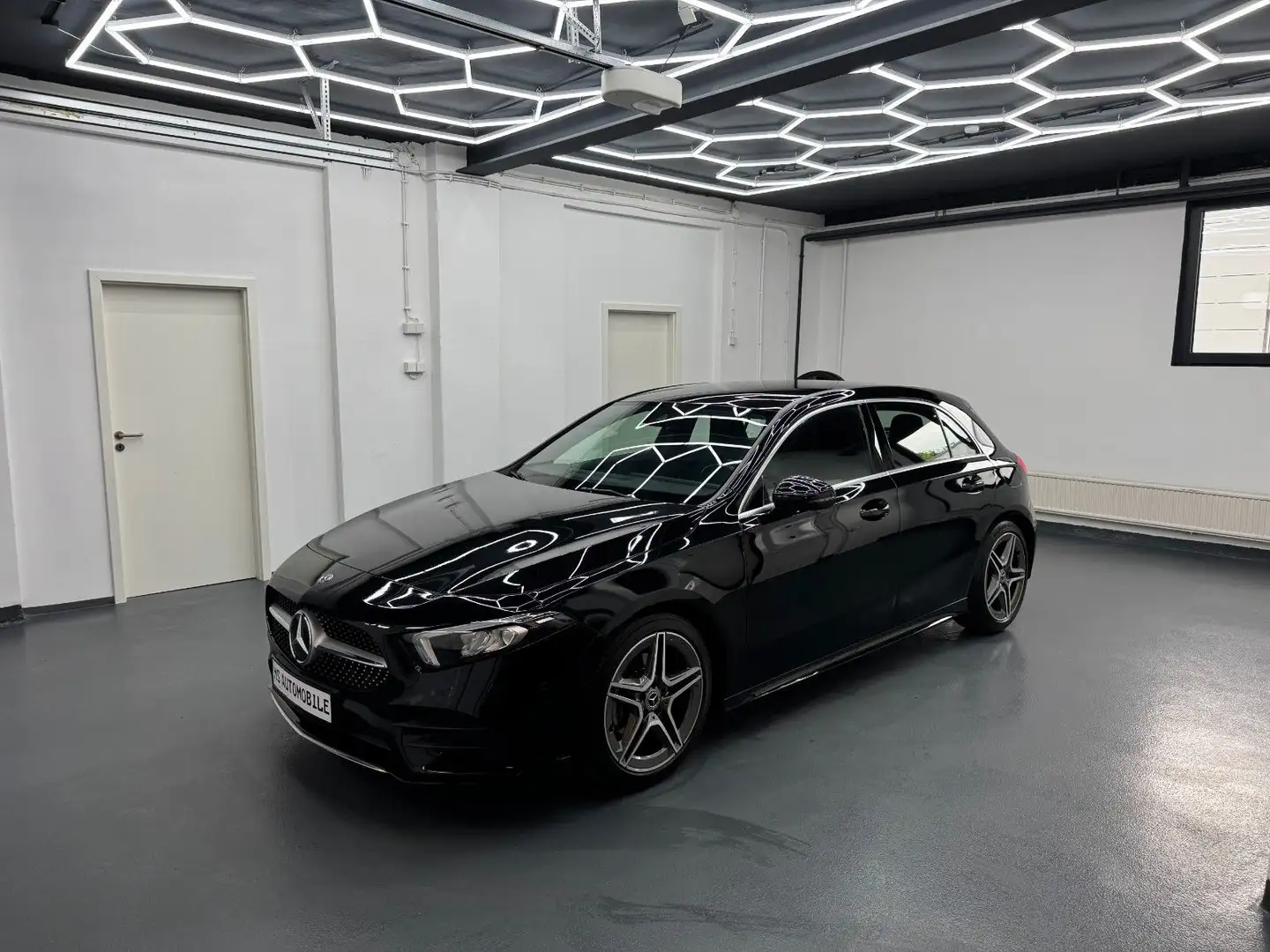 Mercedes-Benz A 200 *AMG Packet* KAMERA*ACC*ALCANTARA* Schwarz - 1