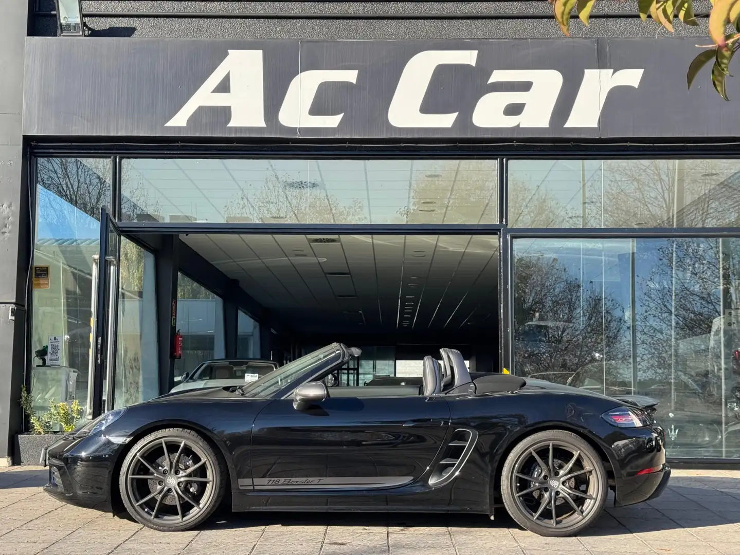 Porsche Boxster T PDK Černá - 1