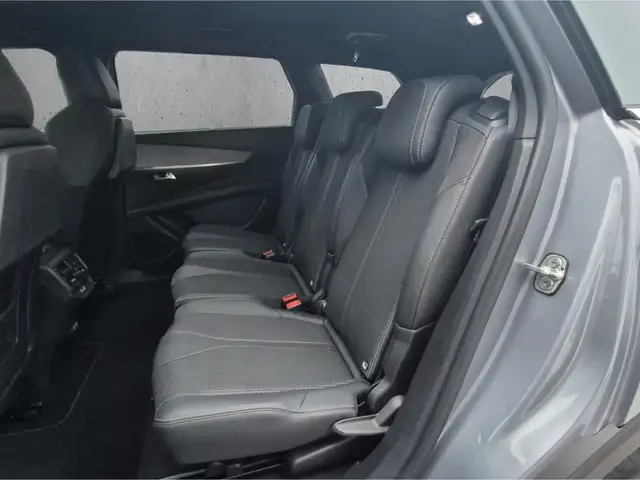 Peugeot 5008 view 8