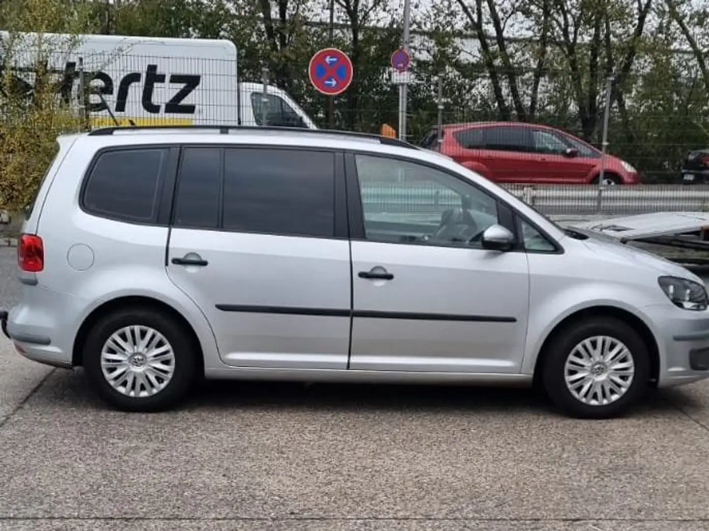 Volkswagen Touran Touran 1.6 FSI Trendline Silber - 2