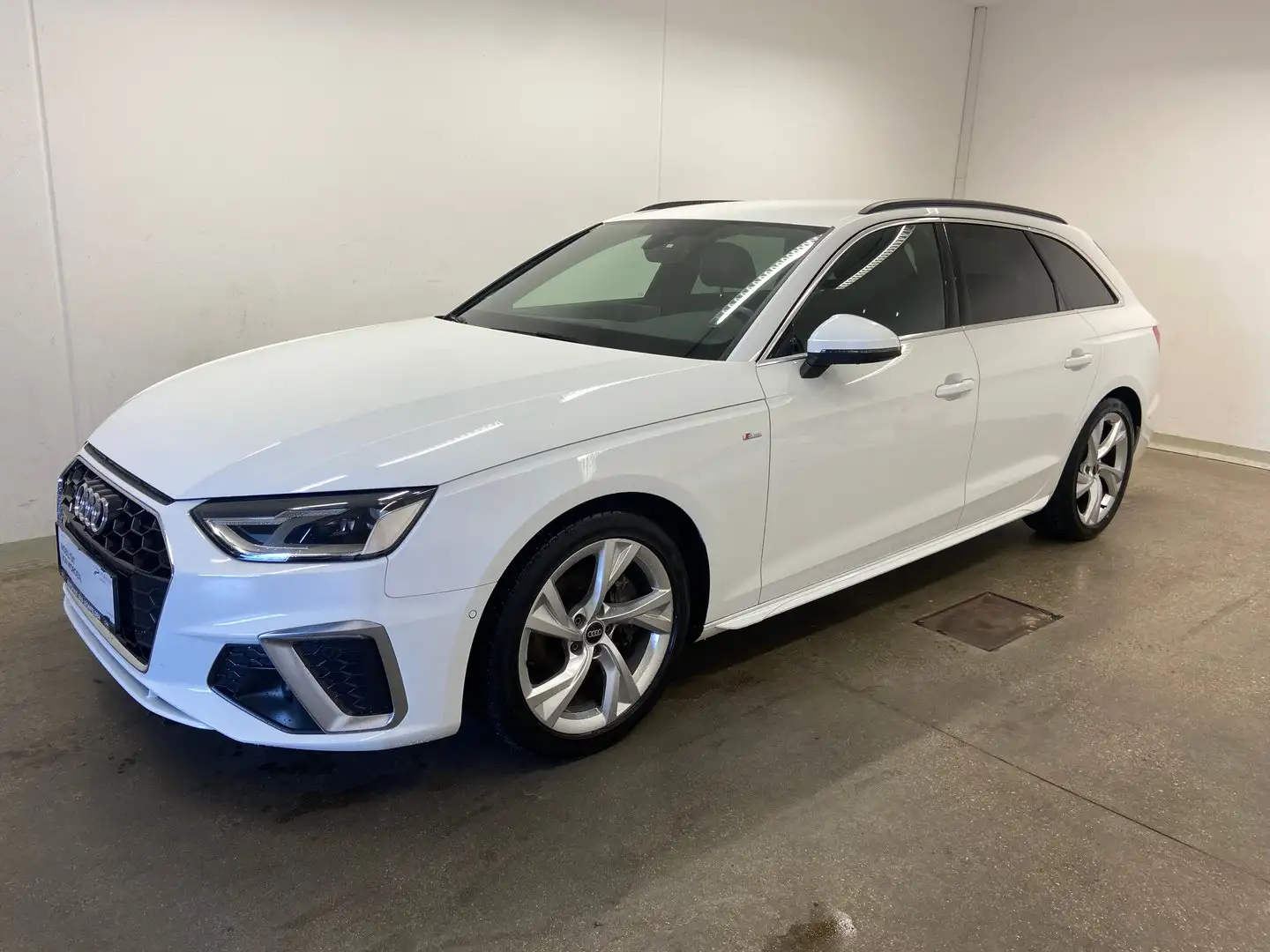 Audi A4 40 TDI quattro S line Weiß - 1