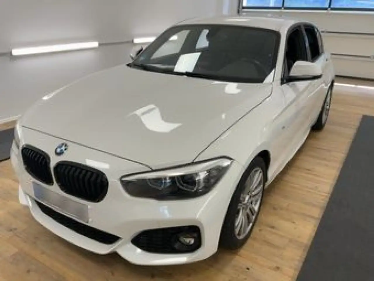 BMW 118