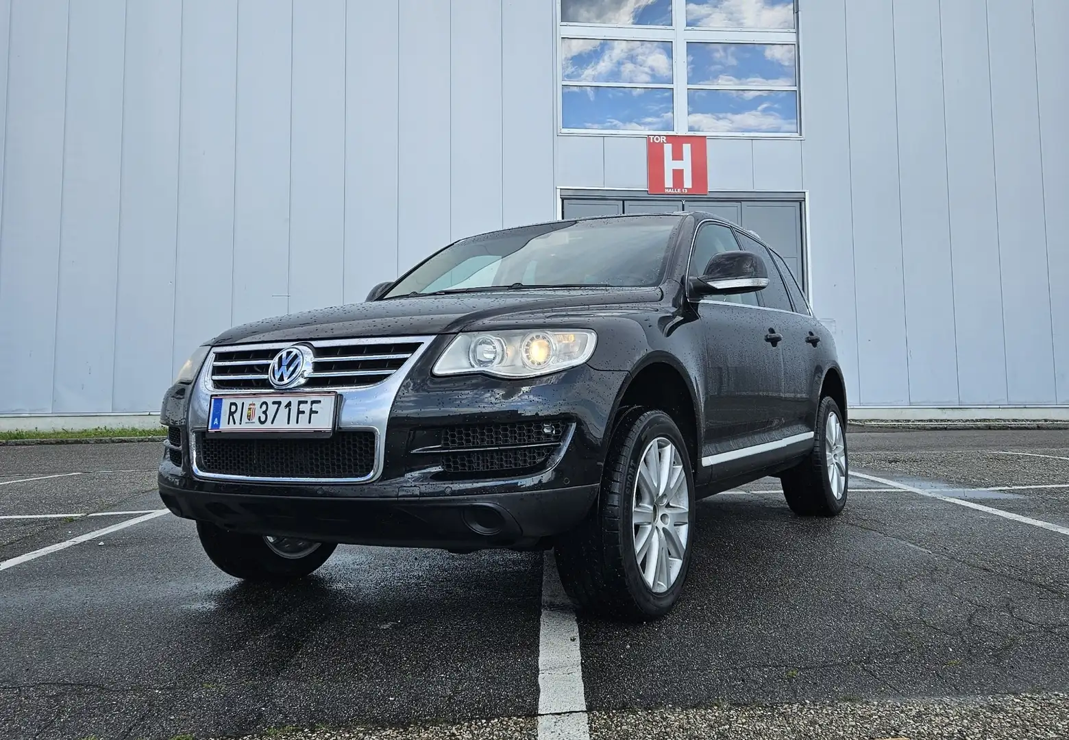 Volkswagen Touareg 2,5 R5 TDI DPF Tiptronic *KEIN Luftfahrwerk* Schwarz - 1