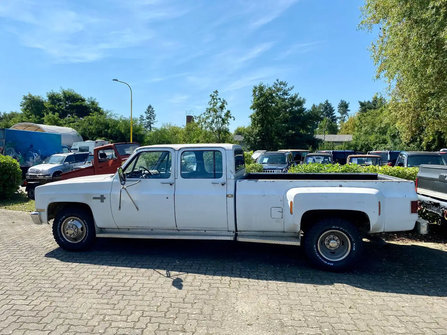 Chevrolet C3500 Dually BigBlock Білий - 1