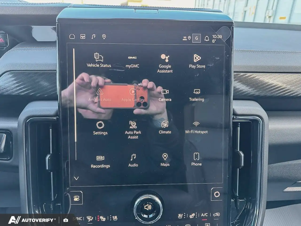 GMC Yukon снимка GMC Yukon