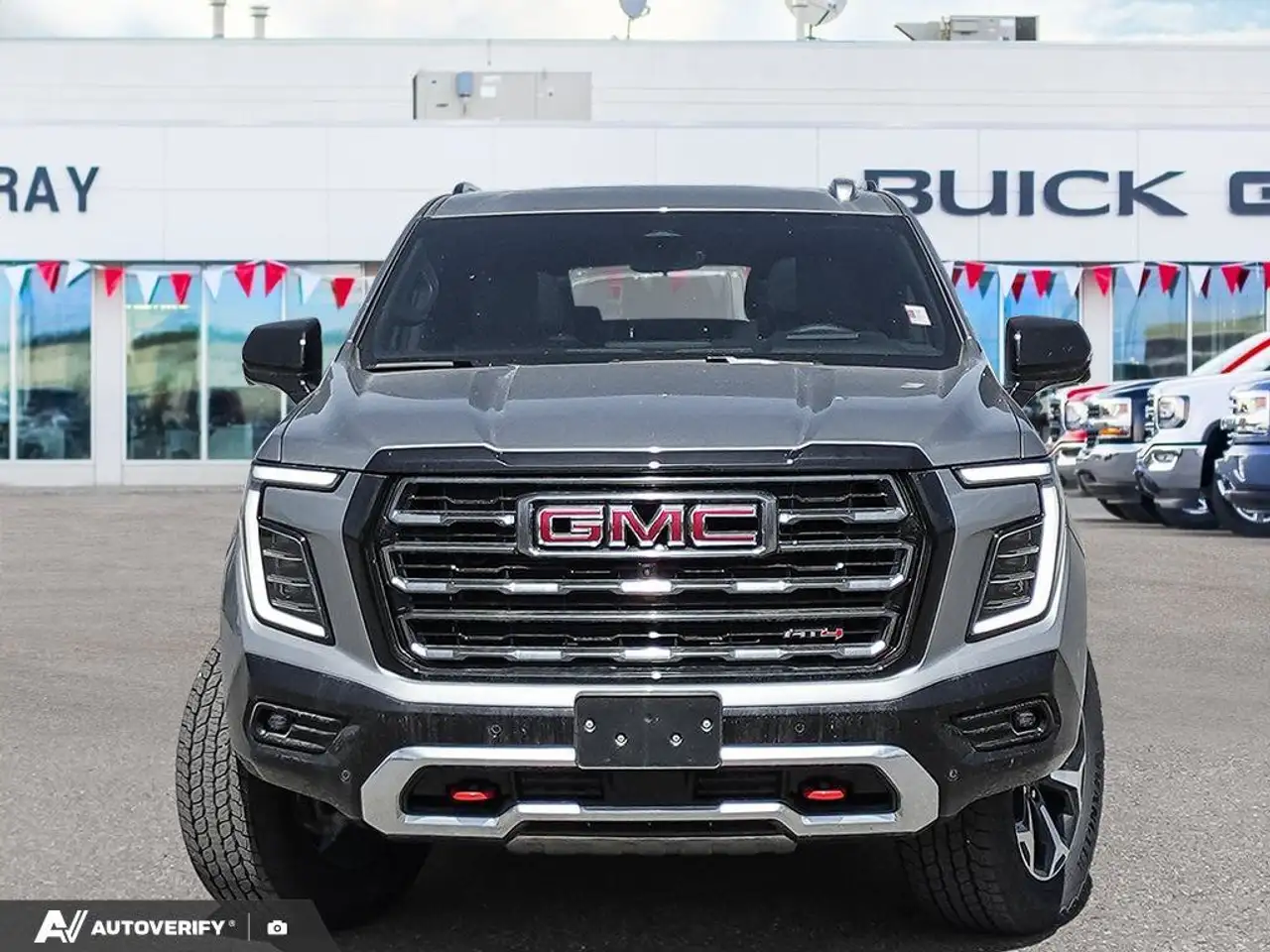 GMC Yukon снимка GMC Yukon