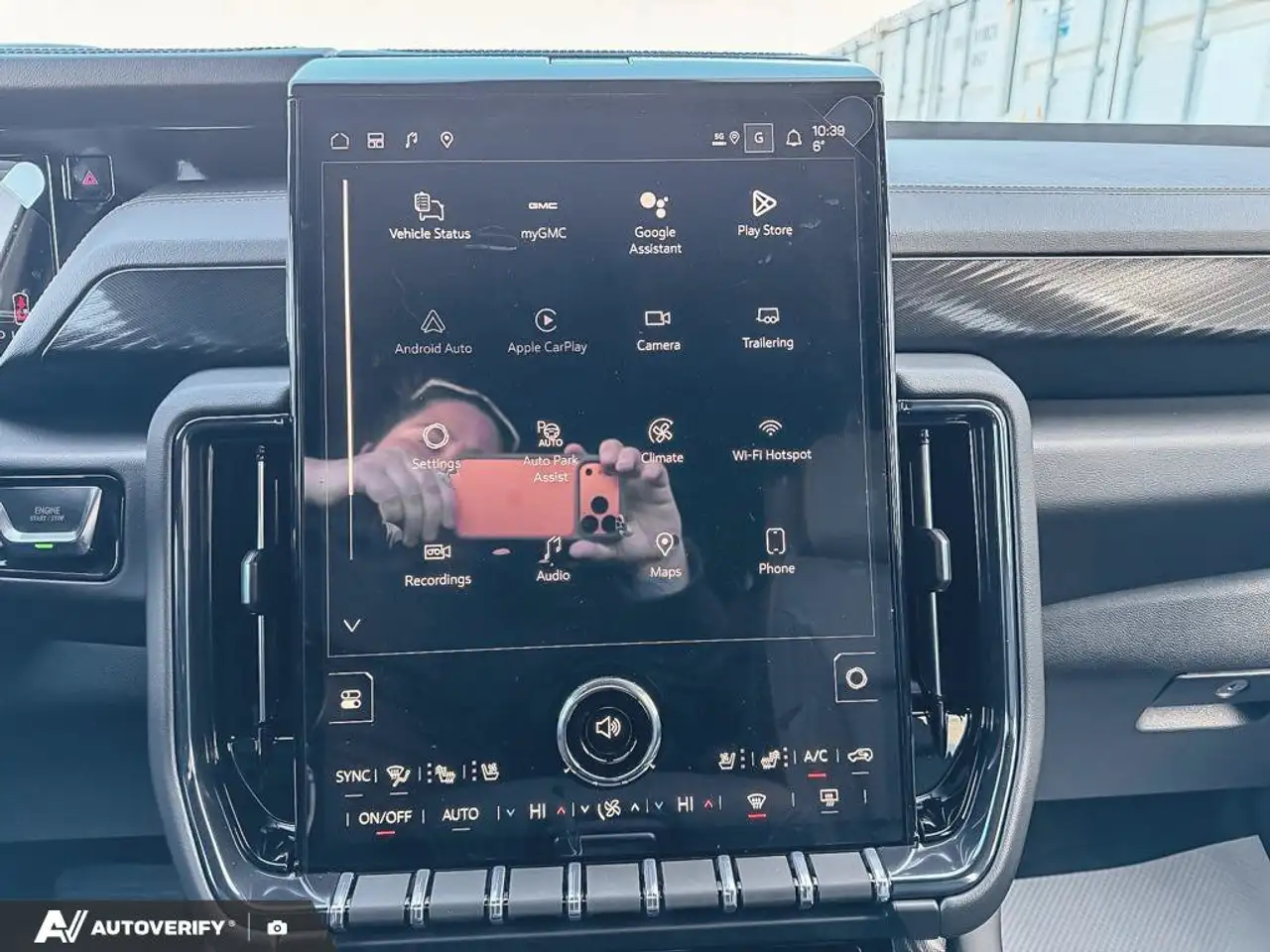 GMC Yukon снимка GMC Yukon