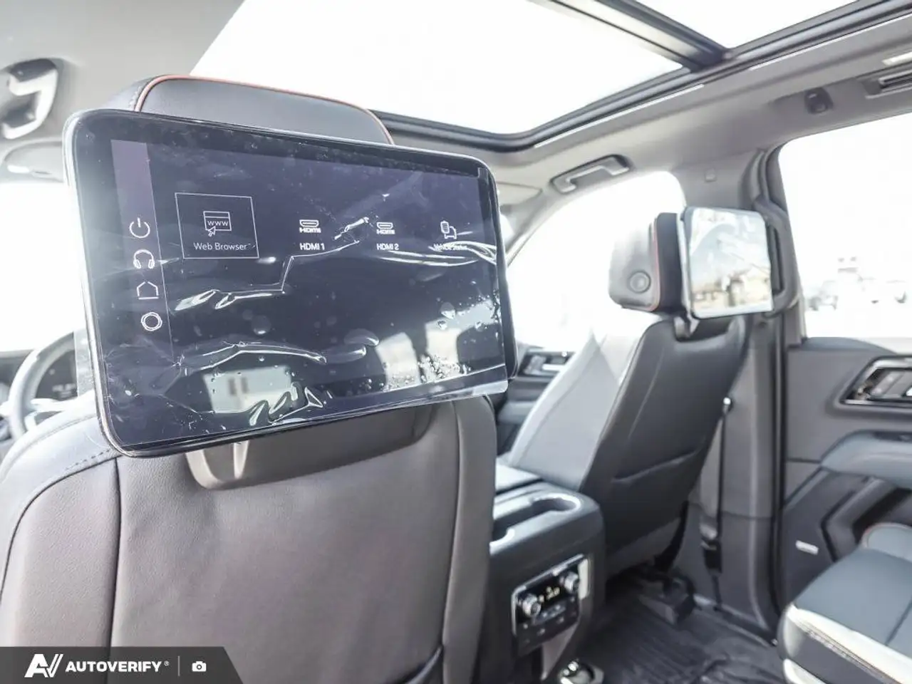 GMC Yukon снимка GMC Yukon