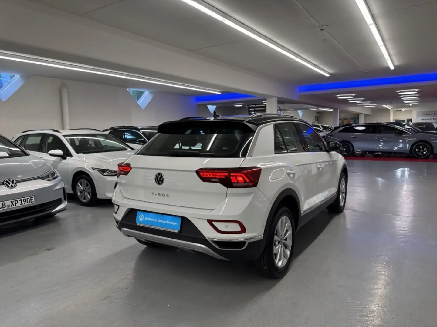 Volkswagen T-Roc Style 1.5 TSI DSG Navi ACC Panoramadach Rückfahrka Weiß - 2