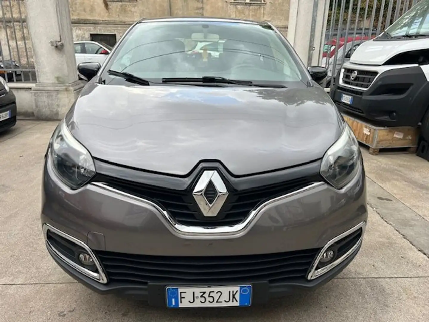 Renault Captur 1.5 dci energy R-Link s SOLO 90000 KM NAVY PDC Grigio - 2