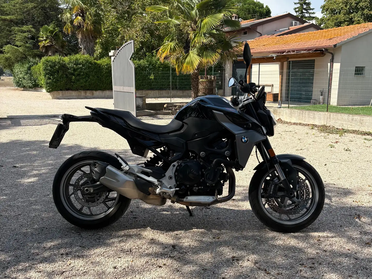 BMW F 900 R 2021-2024 Negro - 1