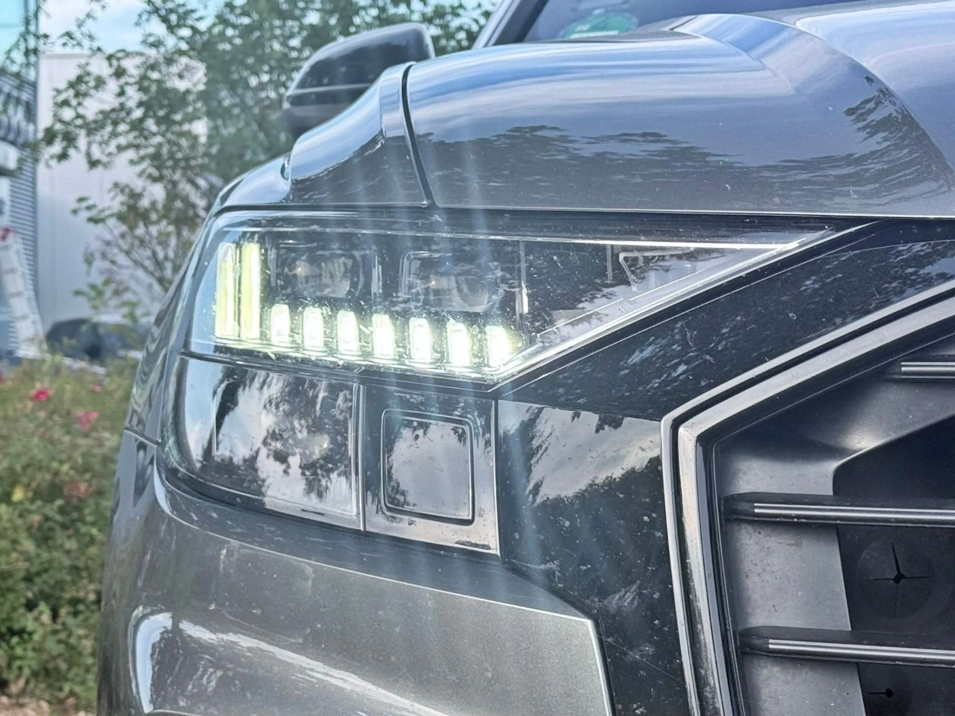 Audi Q8 50TDI qu S LINE BLACK PANO AHK *EXPORT* — photo 3