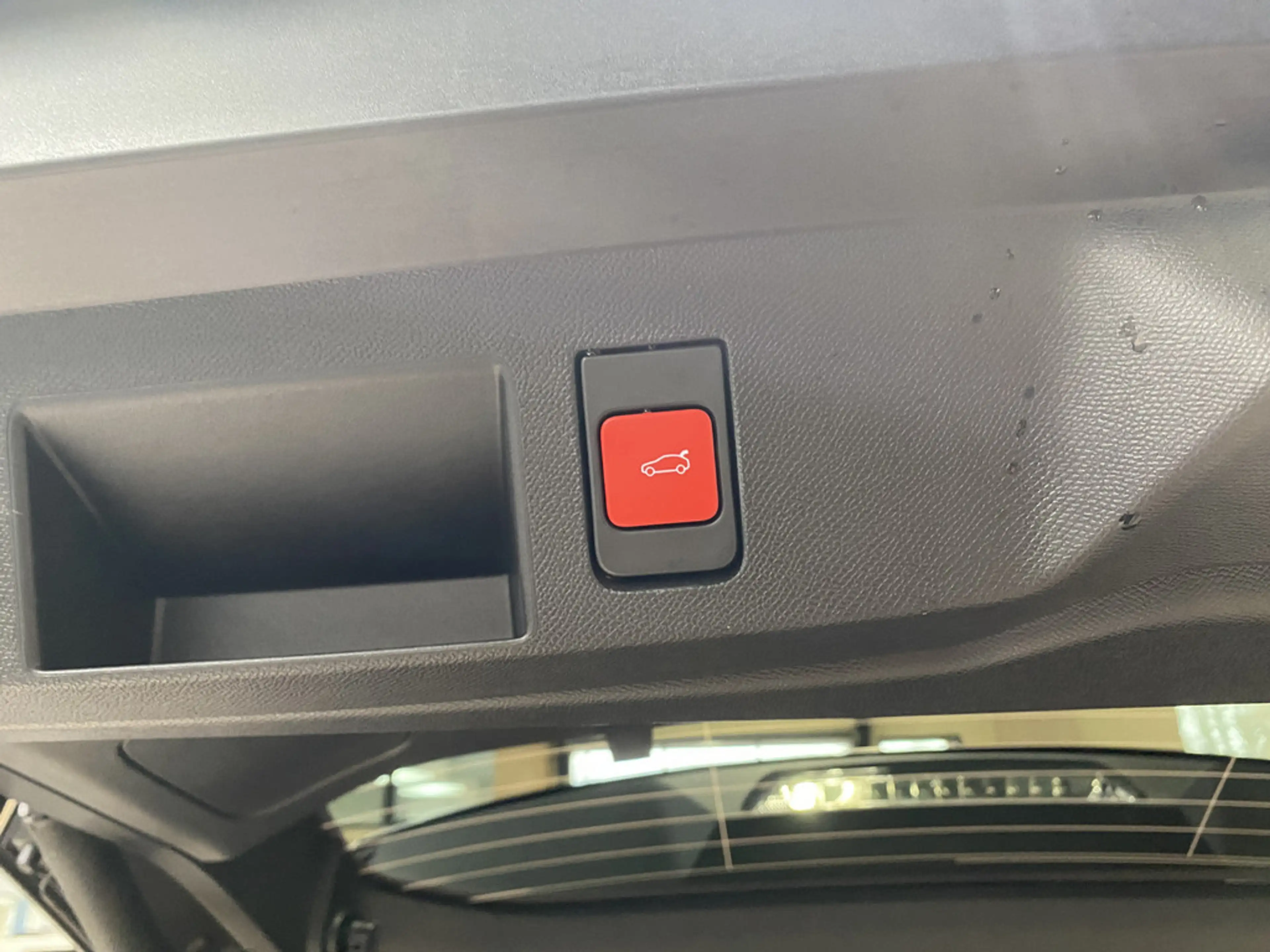 Citroen C5 Aircross Plug-In-Hybrid 195 PLUS ACC LED — photo 10