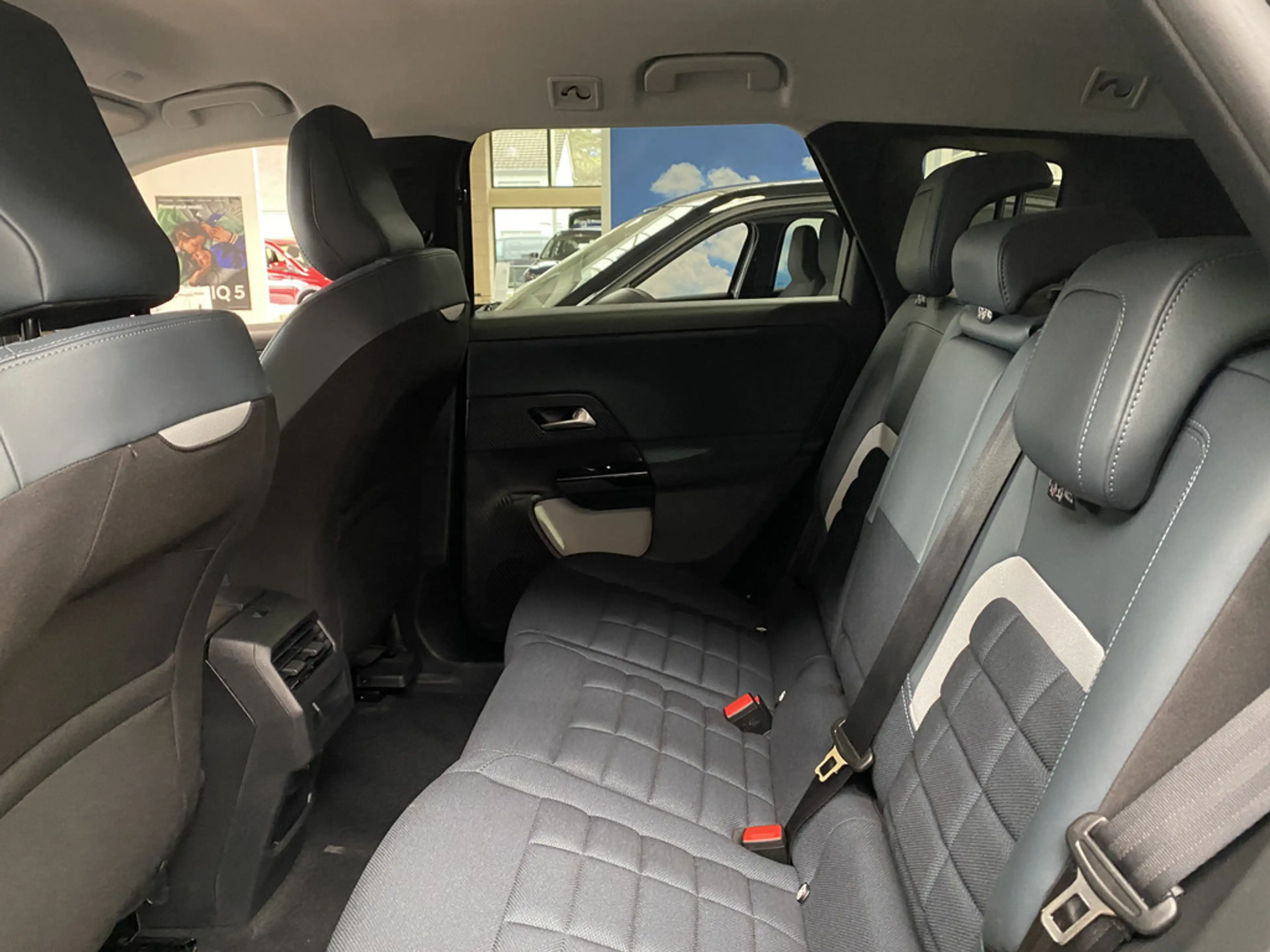 Citroen C5 Aircross Plug-In-Hybrid 195 PLUS ACC LED — photo 13