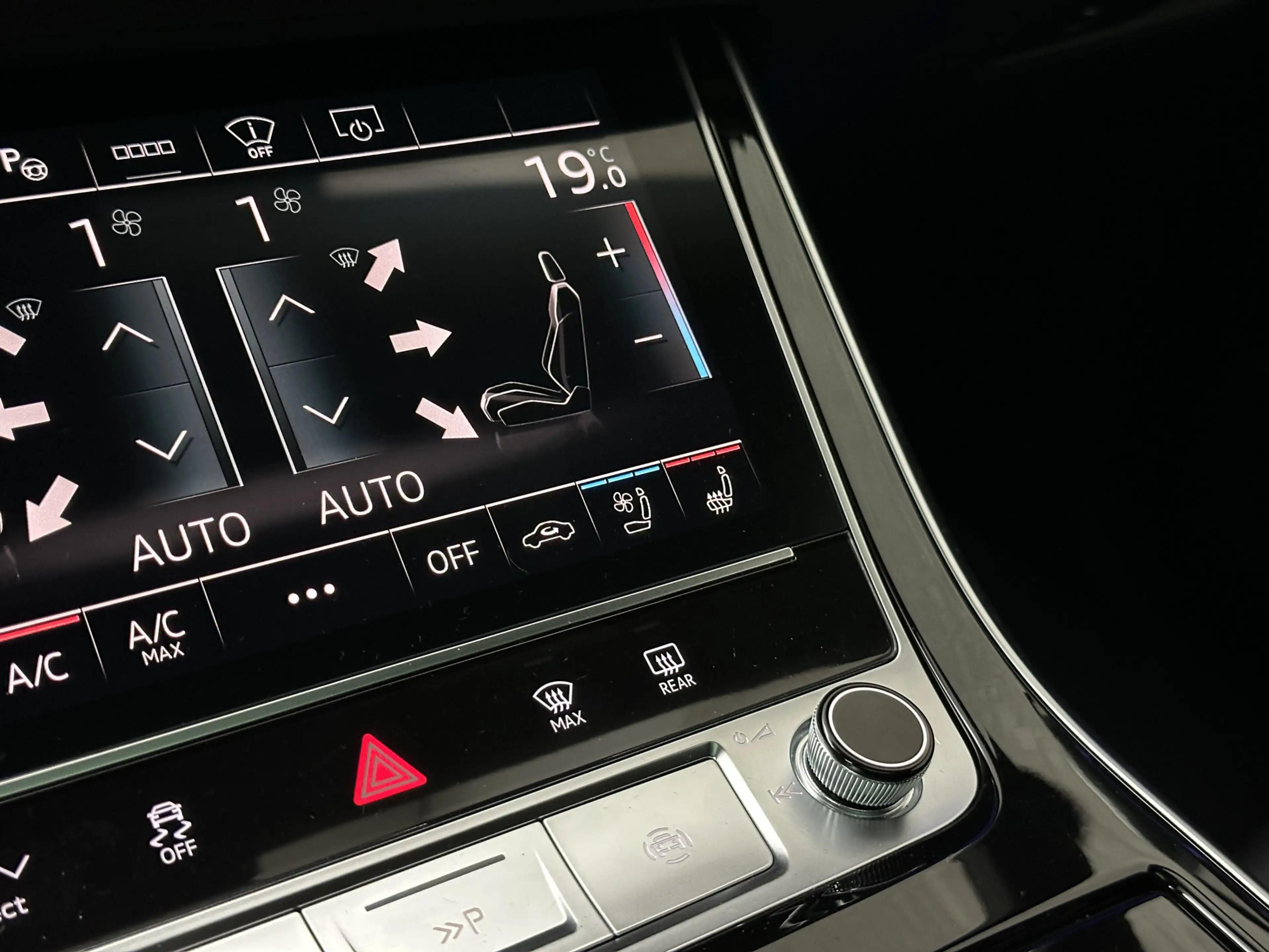 Audi Q8 60e Competition 490pk | 4WS | Massage | Carbon | V — photo 9