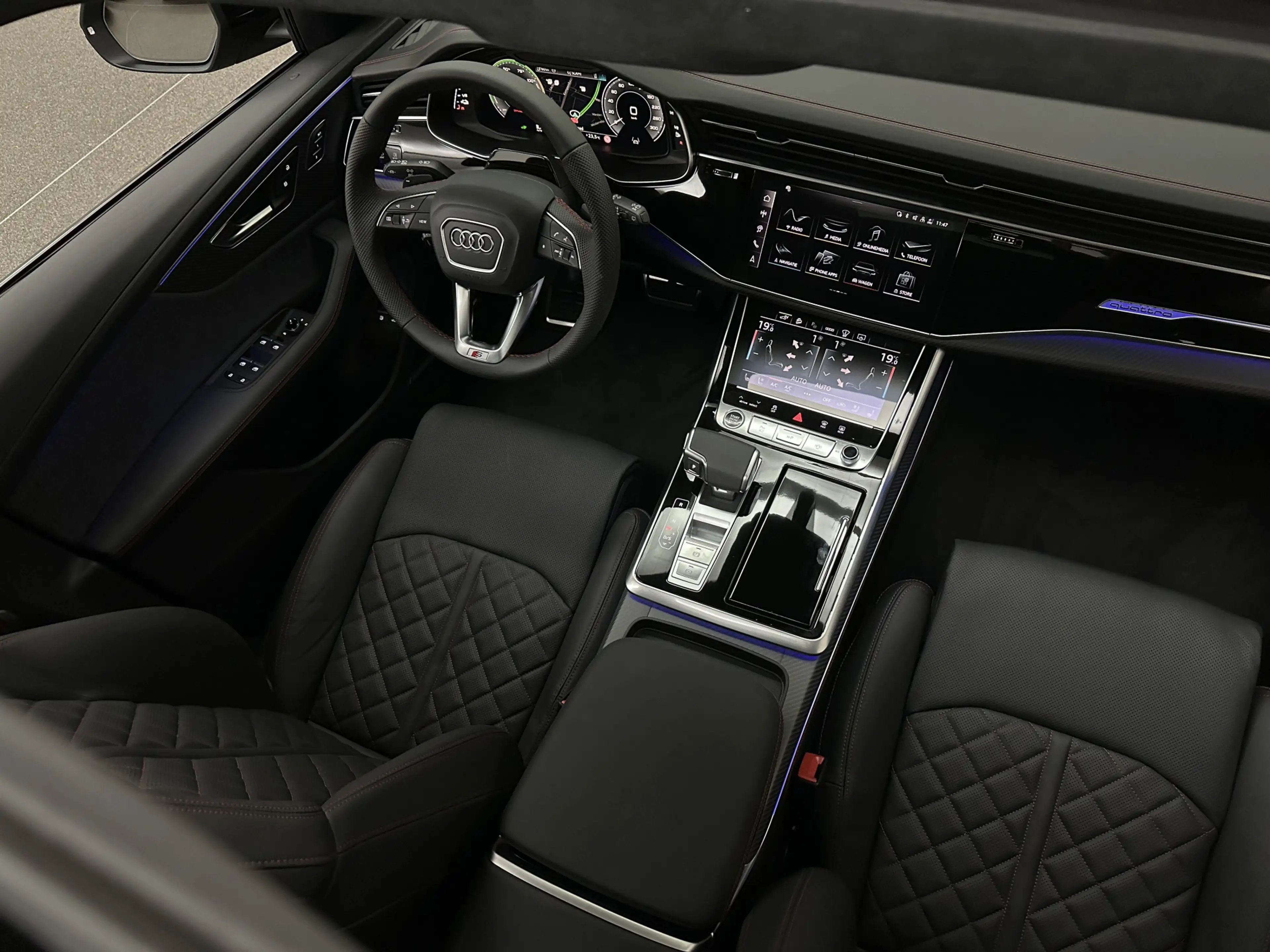 Audi Q8 60e Competition 490pk | 4WS | Massage | Carbon | V — photo 28