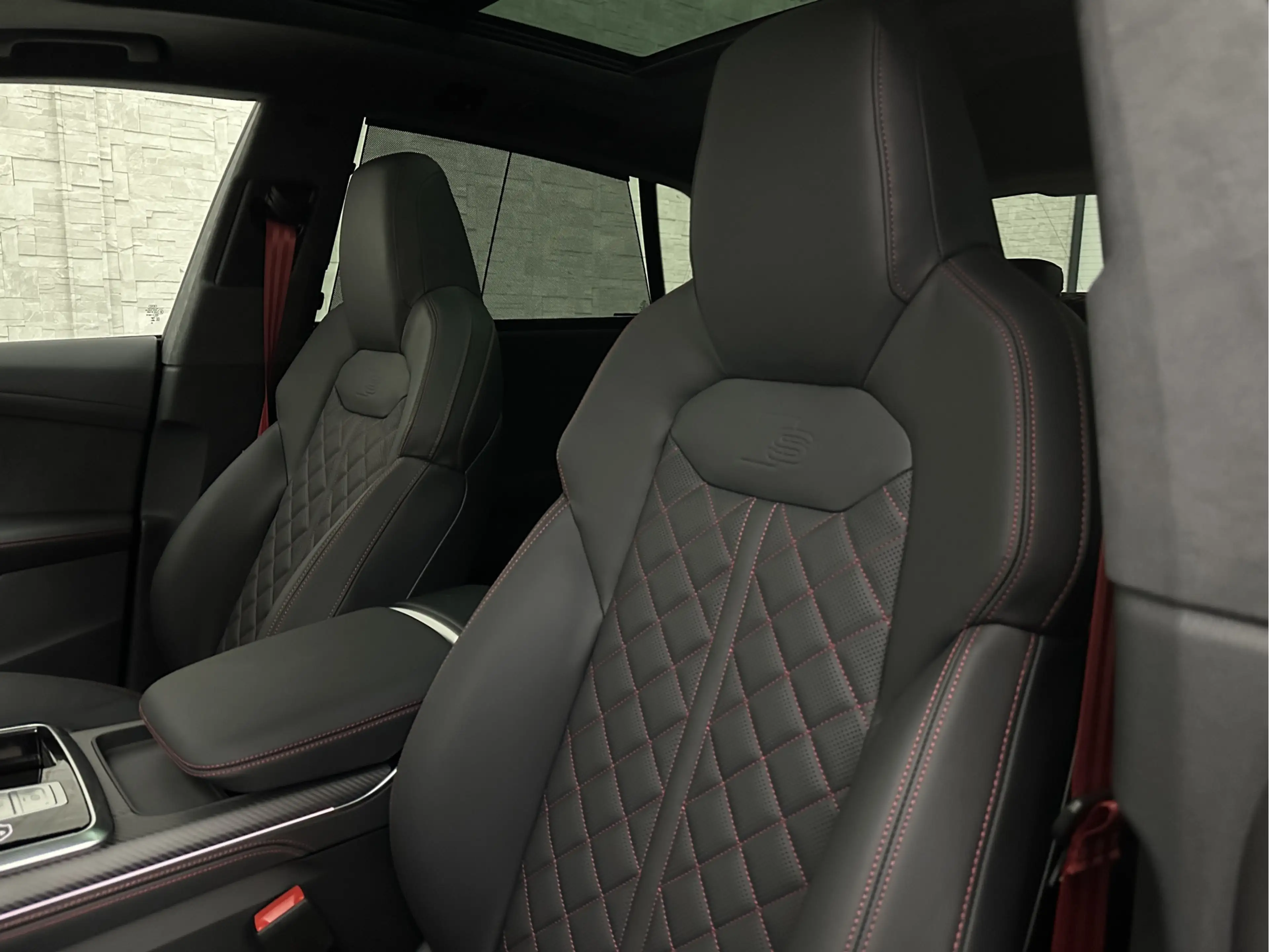 Audi Q8 60e Competition 490pk | 4WS | Massage | Carbon | V — photo 7