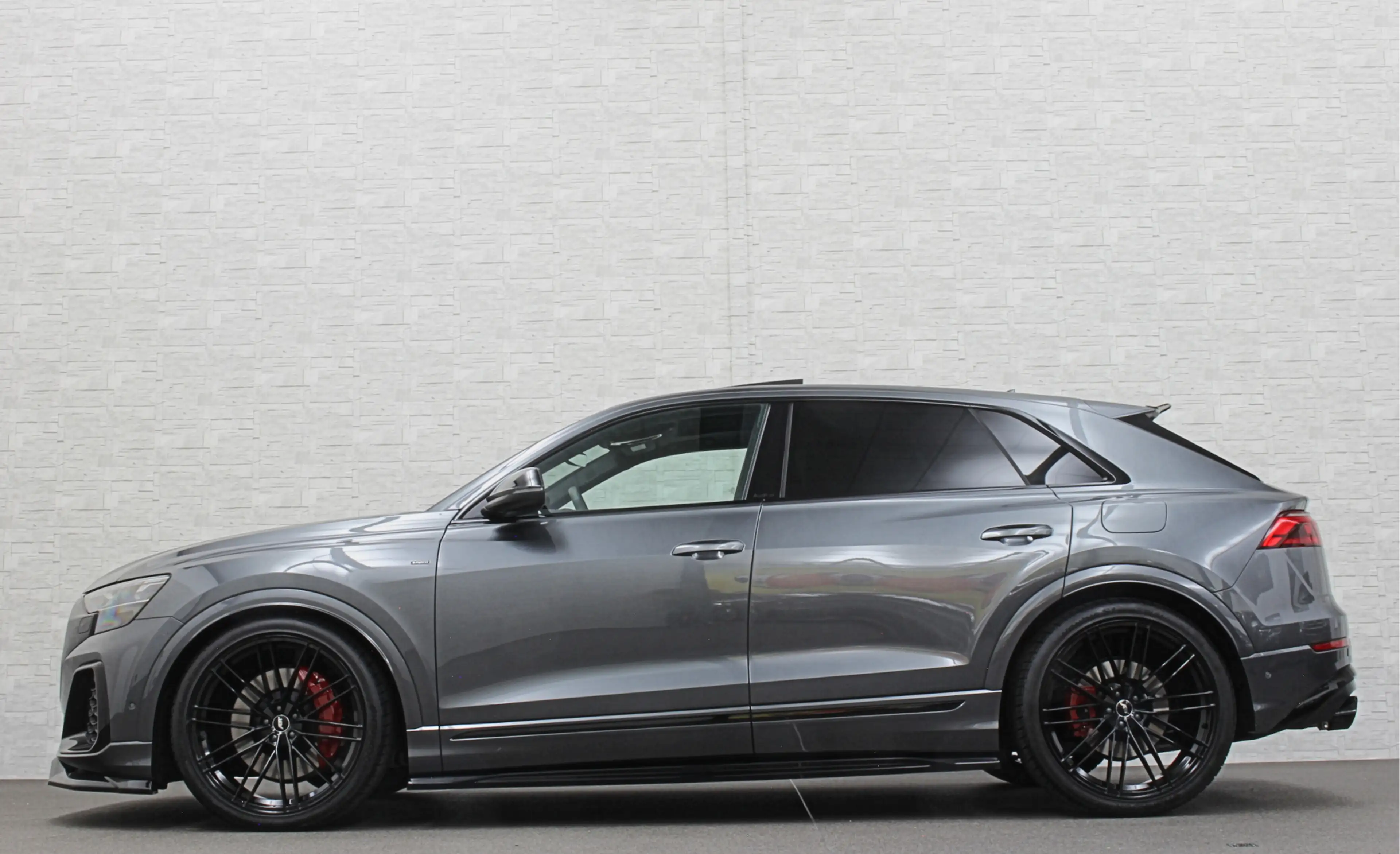 Audi Q8 60e Competition 490pk | 4WS | Massage | Carbon | V — photo 2