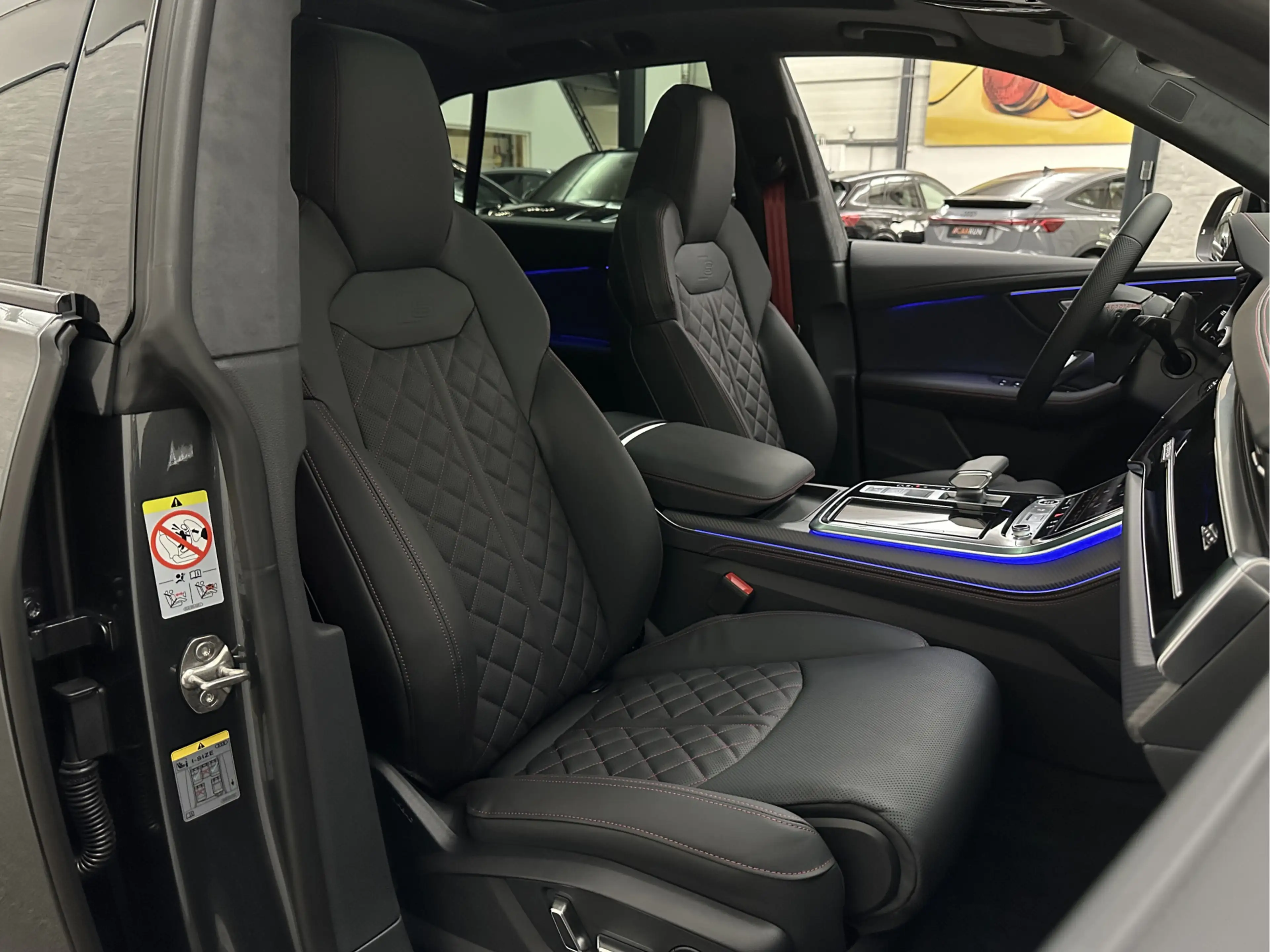 Audi Q8 60e Competition 490pk | 4WS | Massage | Carbon | V — photo 13