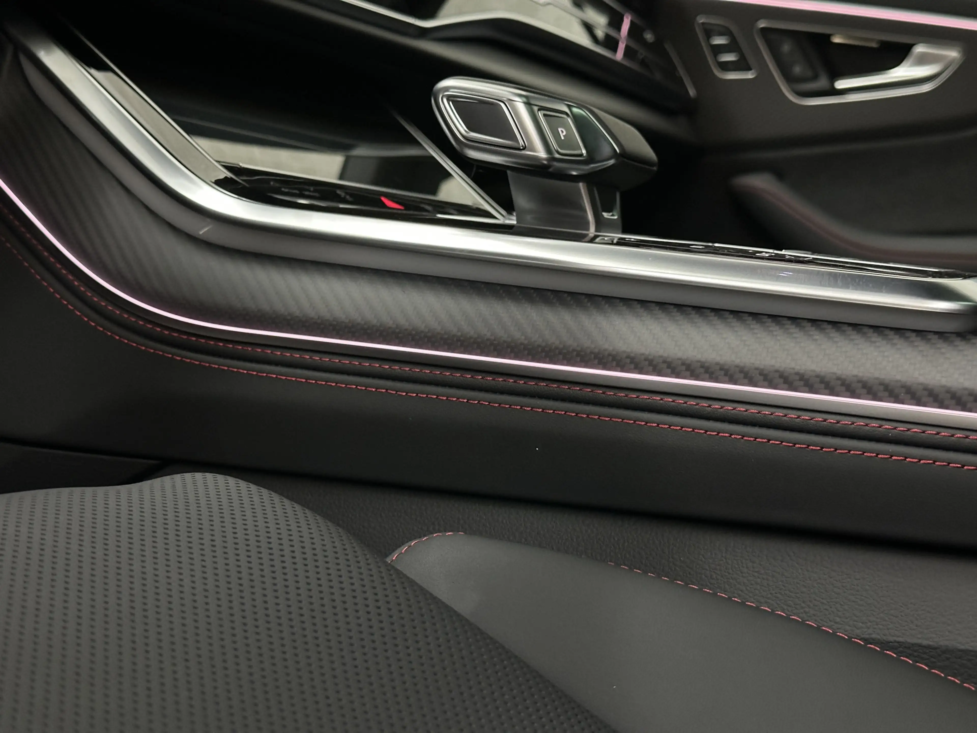 Audi Q8 60e Competition 490pk | 4WS | Massage | Carbon | V — photo 14