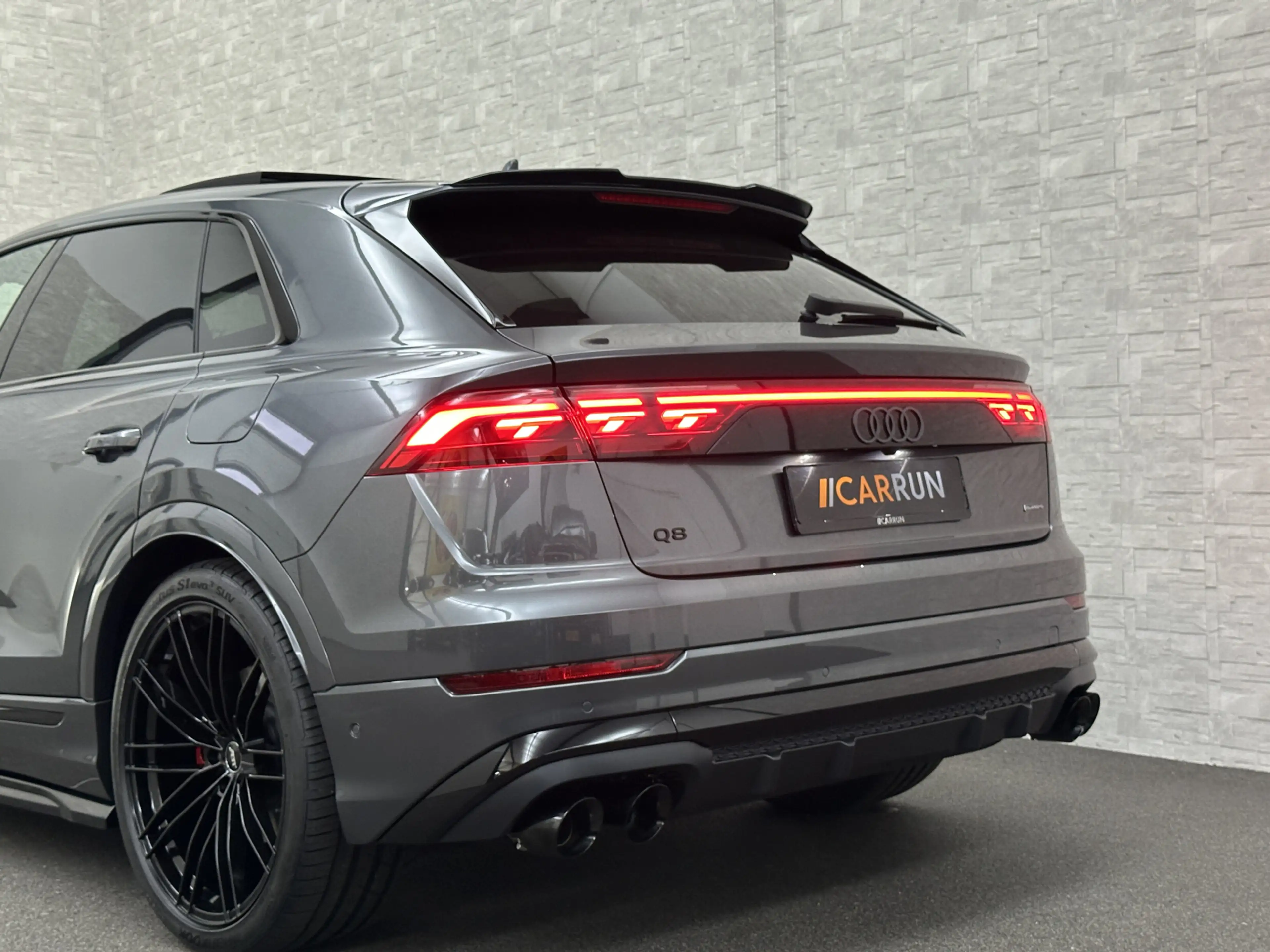 Audi Q8 60e Competition 490pk | 4WS | Massage | Carbon | V — photo 25