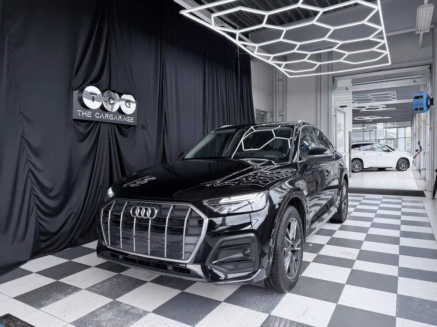 Audi Q5 Sportback 35 TDI Quattro Schwarz - 1