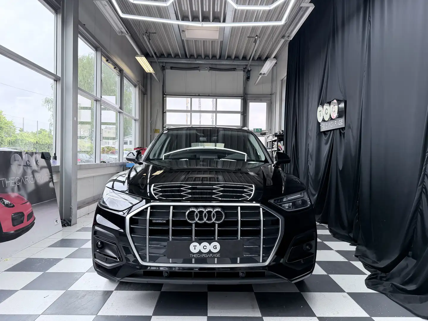 Audi Q5 Sportback 35 TDI Quattro Schwarz - 2