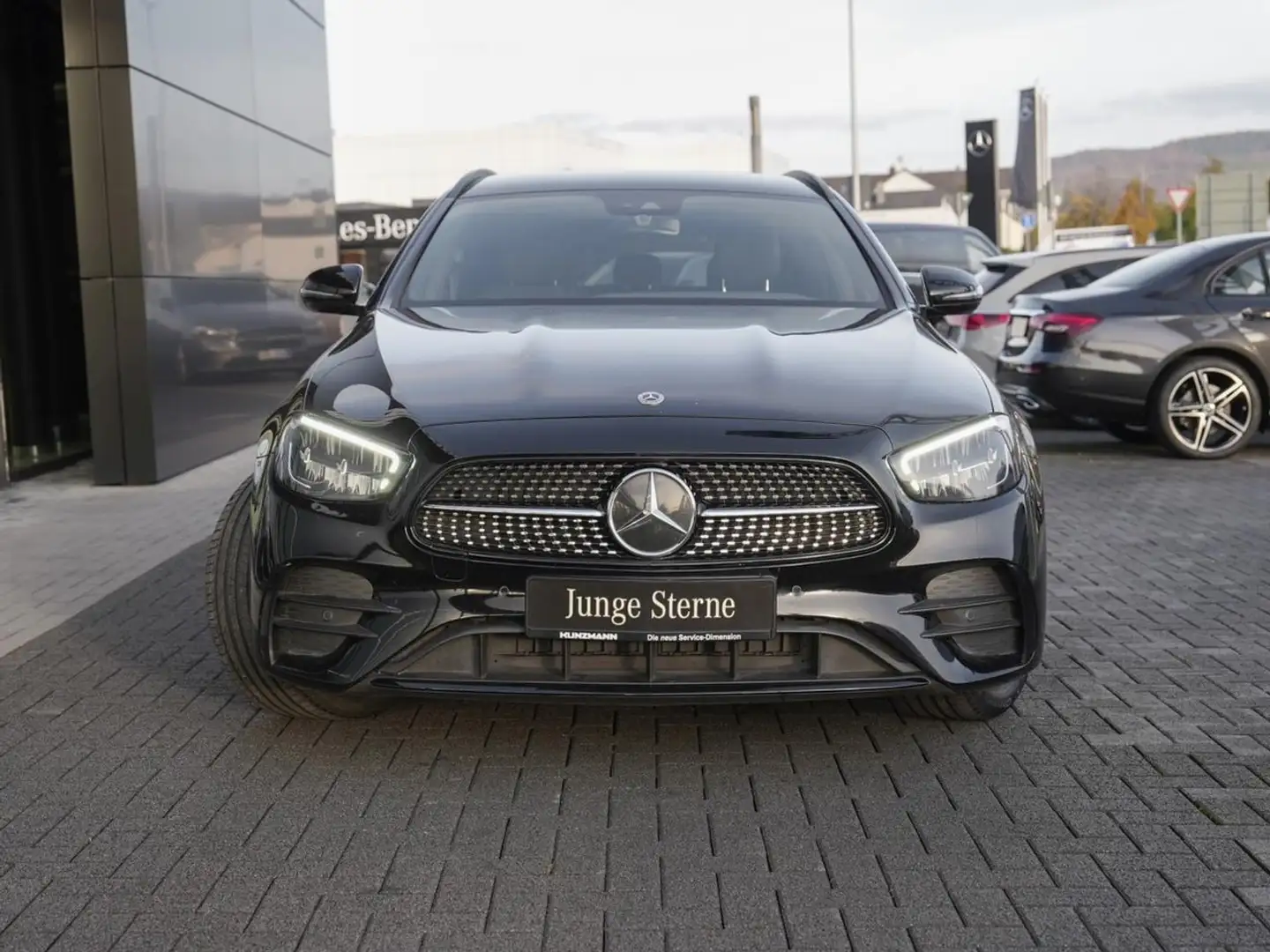 Mercedes-Benz E 300 de T AMG Night MBUX Navi+ Kamera DAB SHZ Schwarz - 2