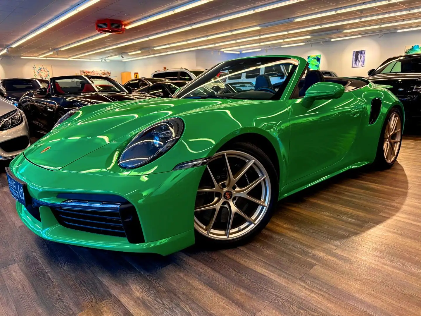Porsche 992 Turbo S Cabrio Individual 12 M Approved 19% Vert - 1