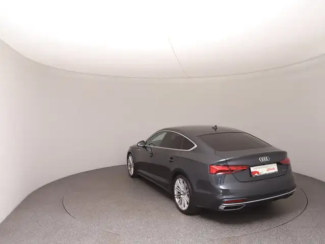 Audi A5 view 5