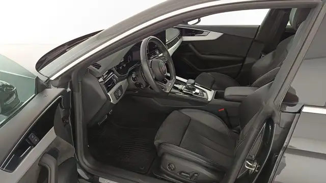 Audi A5 view 9