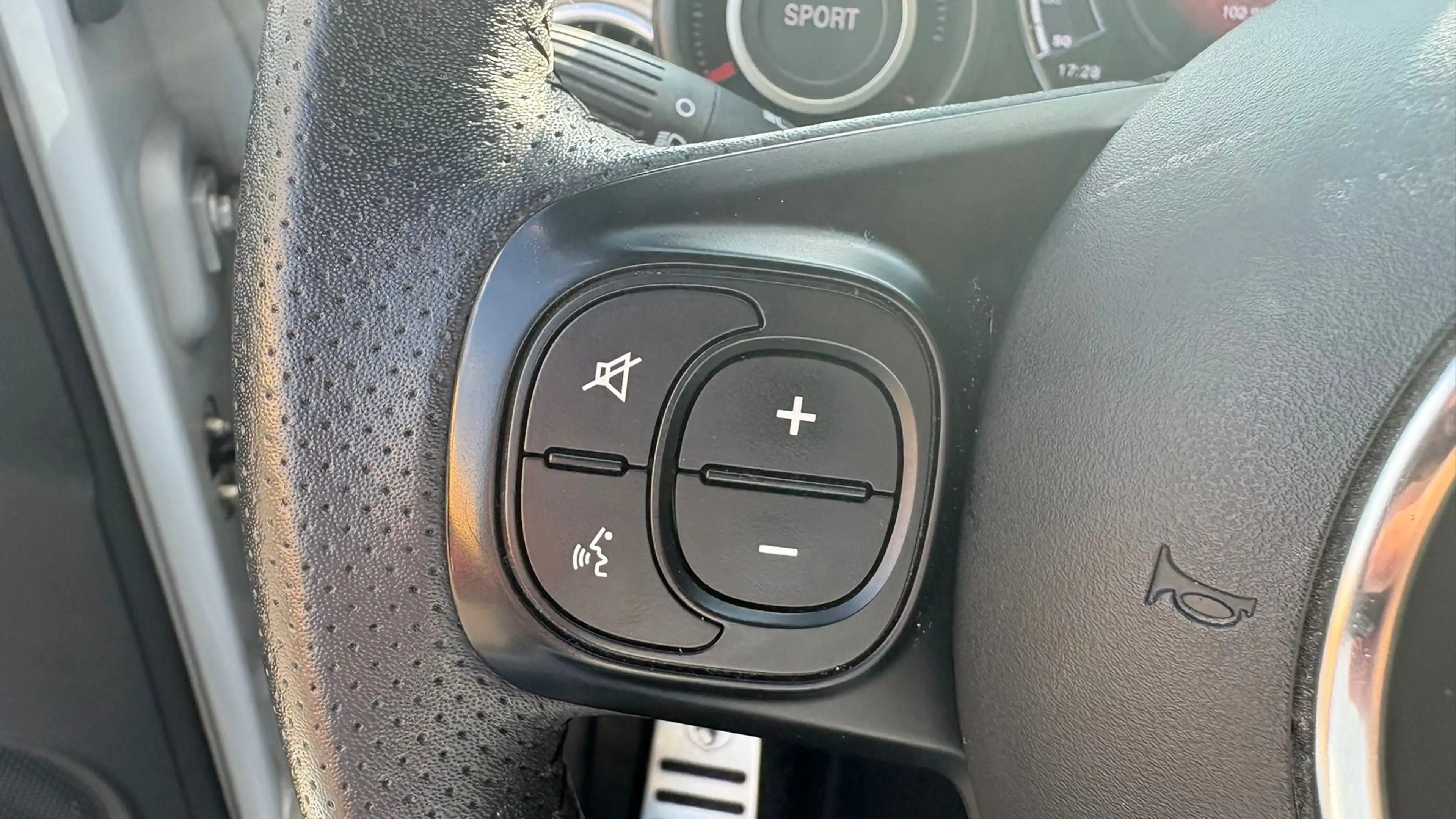 Abarth 595 Klima Xenon Navi DAB — photo 10