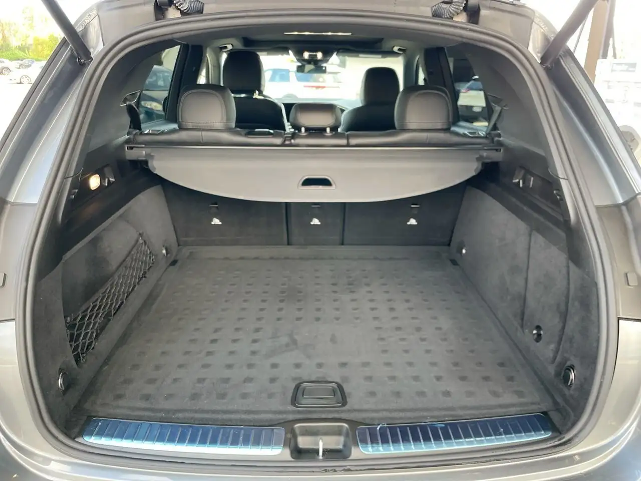 Mercedes-Benz GLE снимка Mercedes-Benz GLE