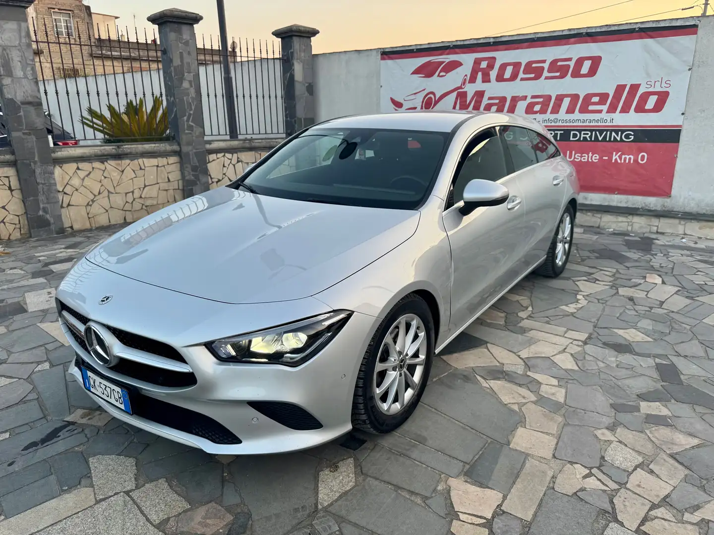 Mercedes-Benz CLA 200 CLA Shooting Brake 200 d Business Extra auto Argento - 2