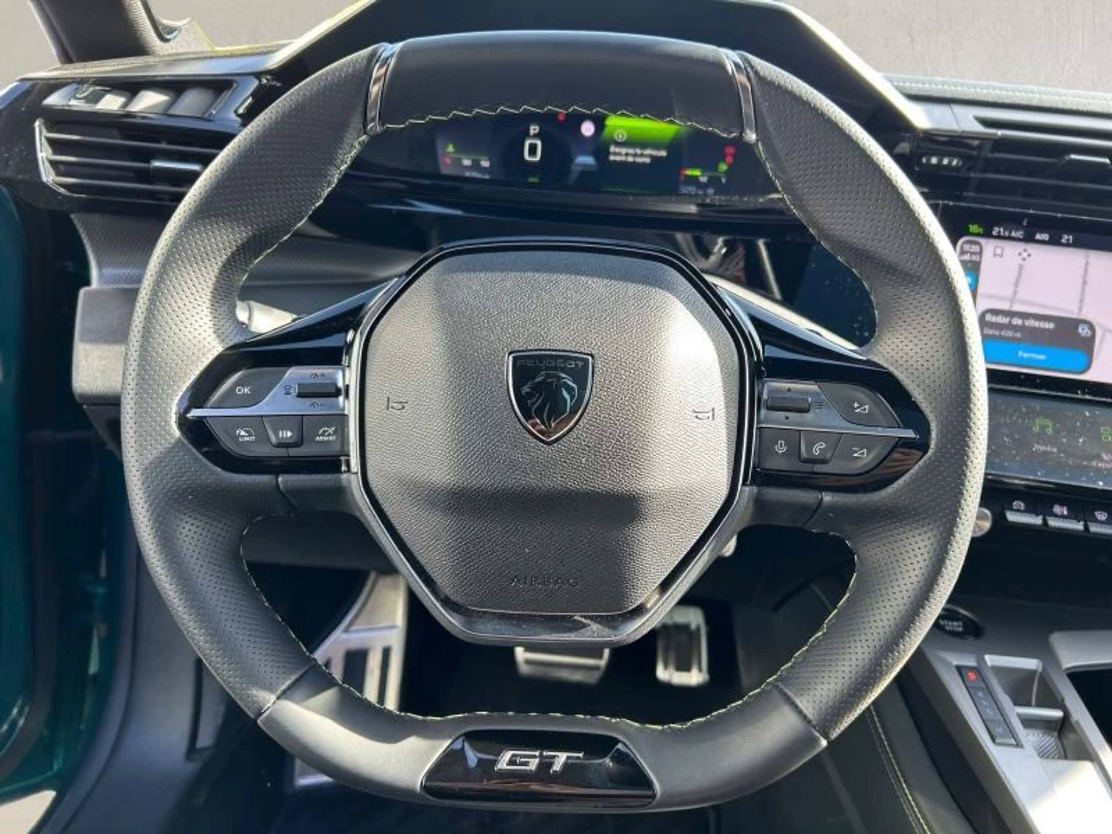 Peugeot 308 III & e- GT — photo 13