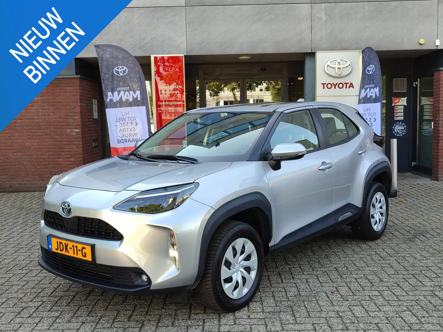 Toyota Yaris Cross 1.5 Hybrid 4S-BANDEN APPLE/ANDROID CLIMA AD-CRUISE Argent - 1