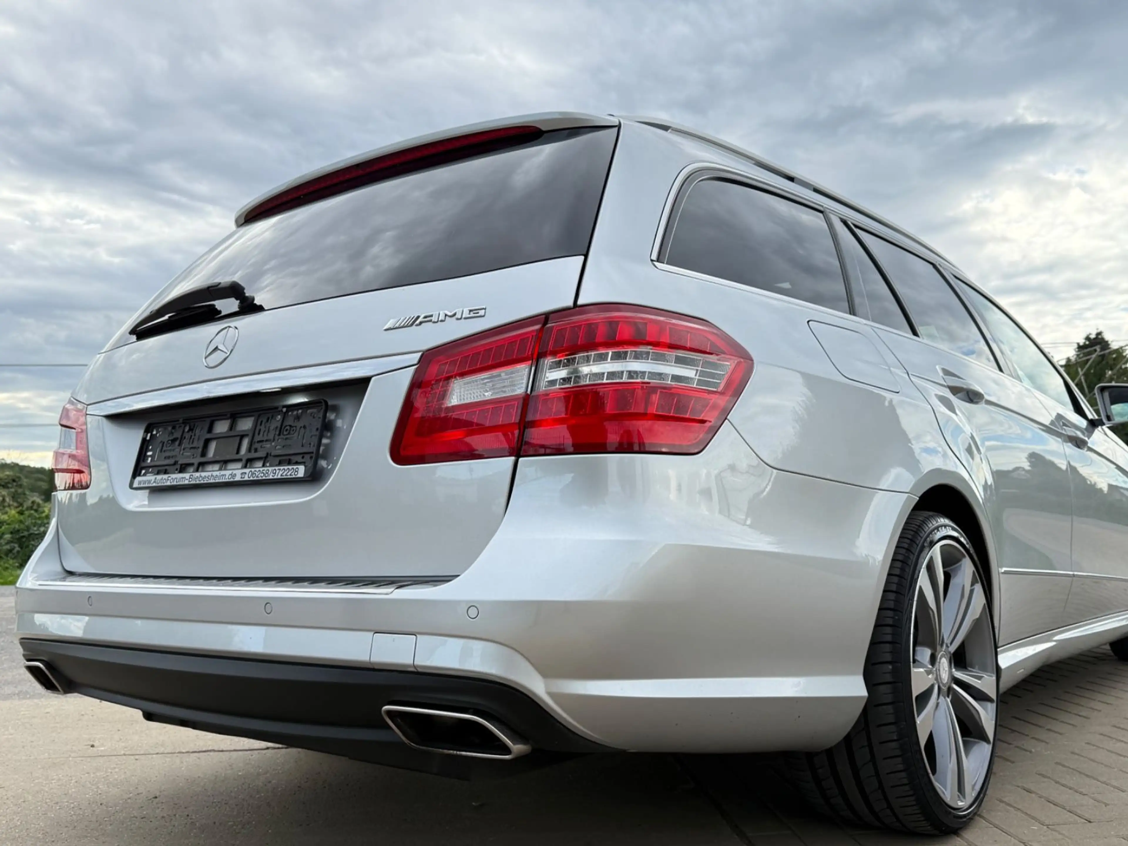 Mercedes-Benz E 350 CDI*AMG PAKET*AVANTGARD*PANO*MEMORY*EL.AHK — photo 15